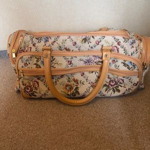 Overnight Bag! Look brand new! Vintage!